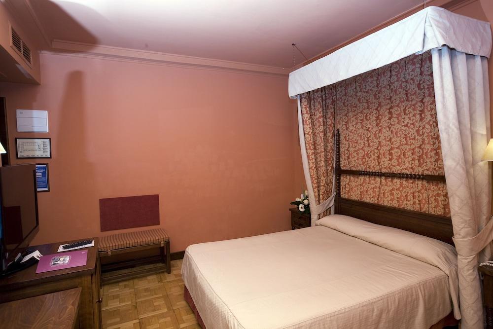 Parador De Tordesillas Buitenkant foto