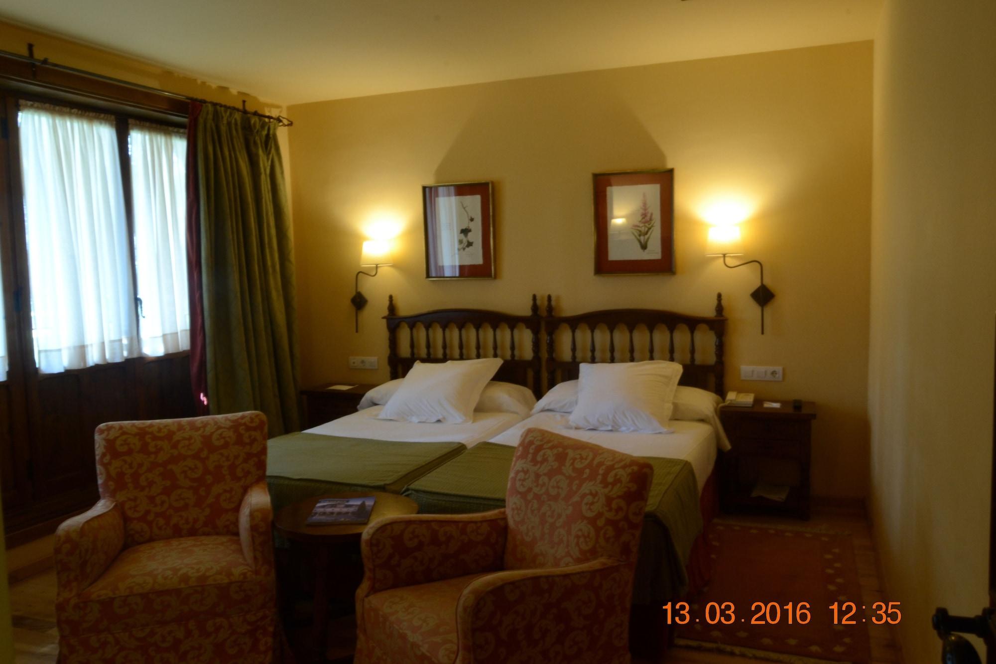 Parador De Tordesillas Buitenkant foto