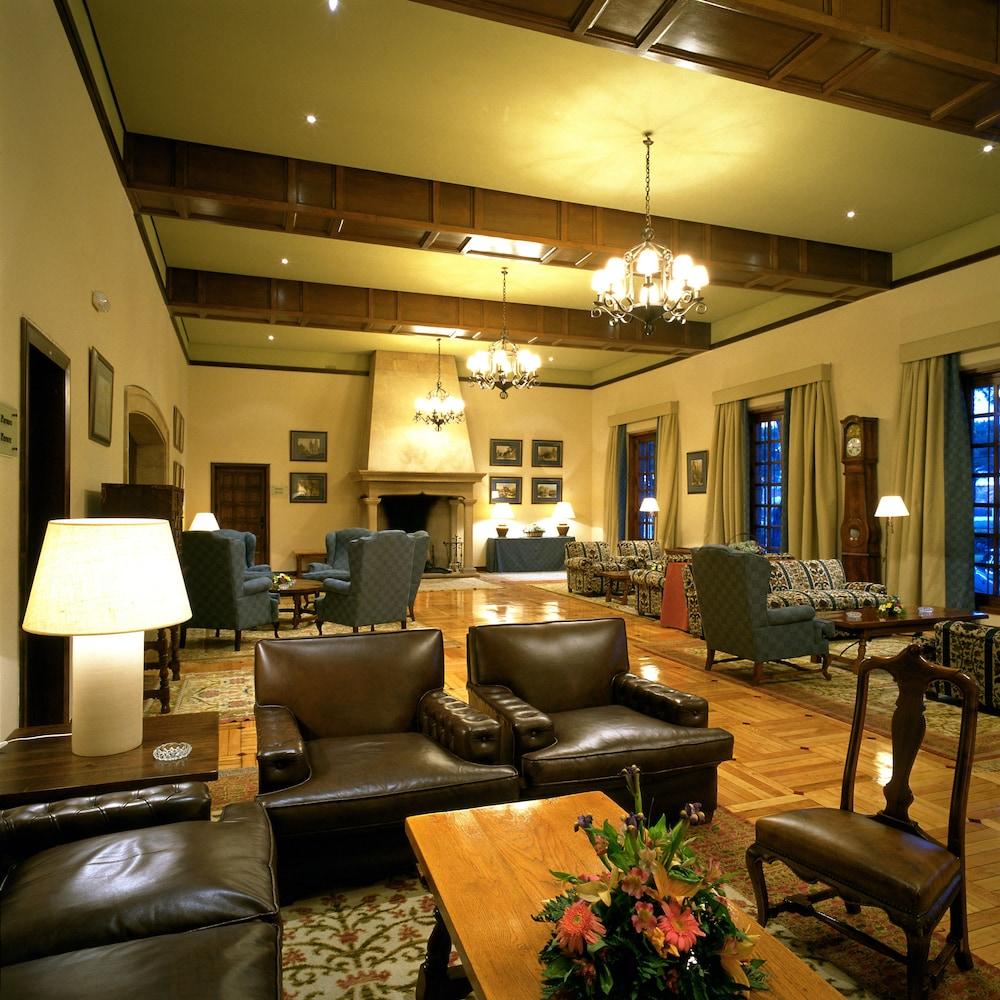 Parador De Tordesillas Buitenkant foto