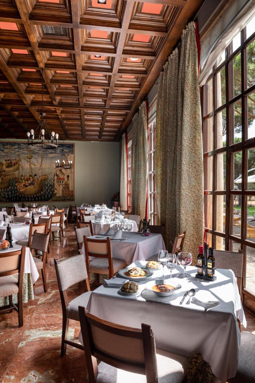 Parador De Tordesillas Buitenkant foto